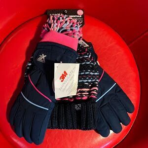 NWT Zeroxposur hat and gloves set